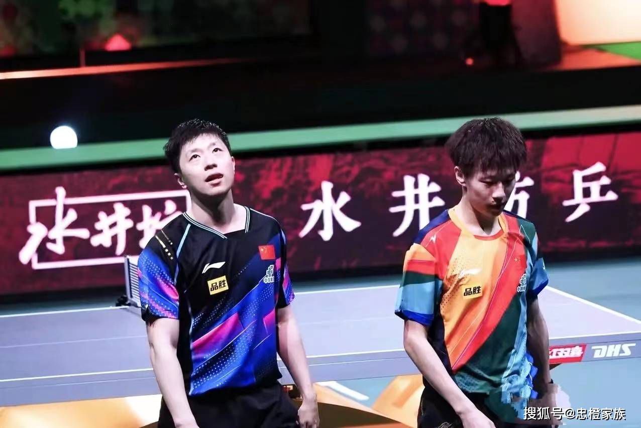 意甲前瞻：尤文图斯 VS 那不勒斯时间：2023-12-09 03:45尤文图斯目前积33分暂列积分榜第2，距离榜首的国米仅有2分差距，此役球队的抢分战意毋庸置疑，尤文图斯在最近的一轮联赛客场2-1击败蒙扎，各项赛事近9场取得7胜2平的不败战绩，球队近期的整体走势非常稳健，尤其是防线稳固，过去9场比赛尤文图斯多达6场能够零封对手，且期间合计仅失3球。